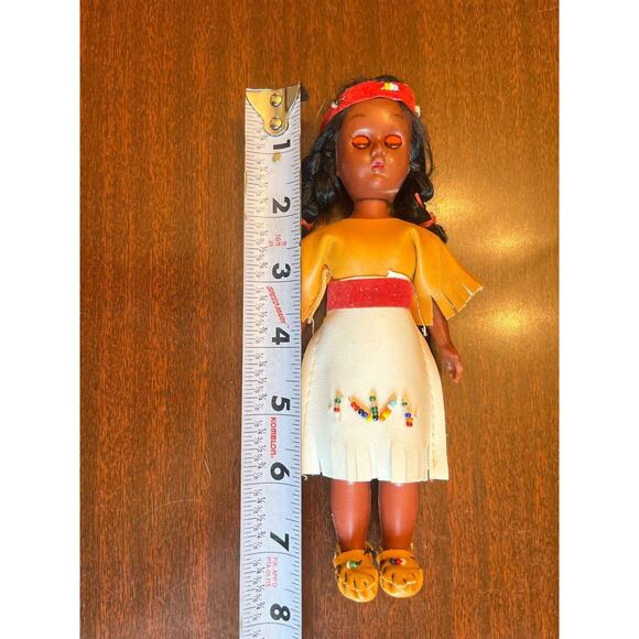 Vintage Native American Girl Doll Sleepy Eyes Native Dress and Moccasins 7.5 In - Picture 3 of 3